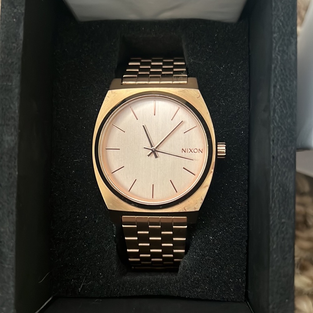 Nixon rose gold watch - Picture 2 of 7